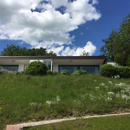 Idyllisch Wohnen Im Weserbergland - Bungalow Mit Phantastischer Aussicht Fuer 4 Personen Polle Zewnętrze zdjęcie