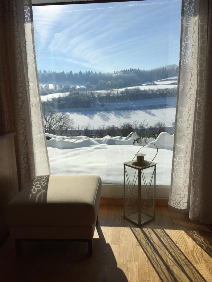Idyllisch Wohnen Im Weserbergland - Bungalow Mit Phantastischer Aussicht Fuer 4 Personen Polle Zewnętrze zdjęcie